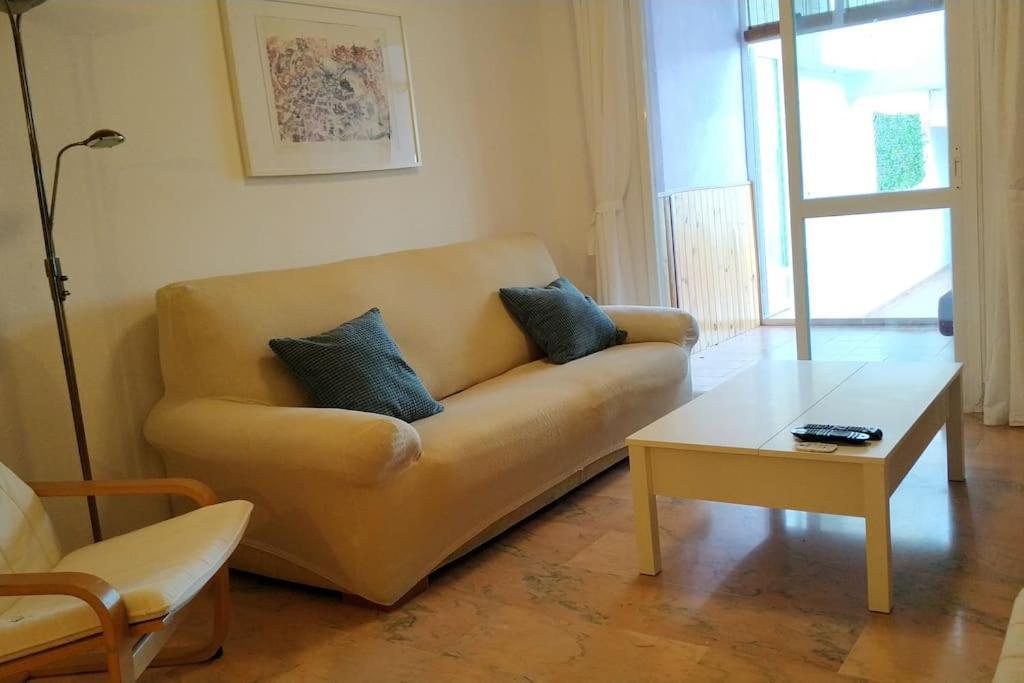 Chill Out Place For 4 In Benalmadena Pueblo Luaran gambar