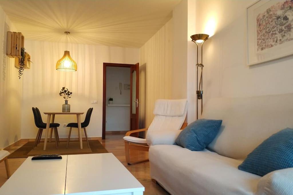 Chill Out Place For 4 In Benalmadena Pueblo Luaran gambar